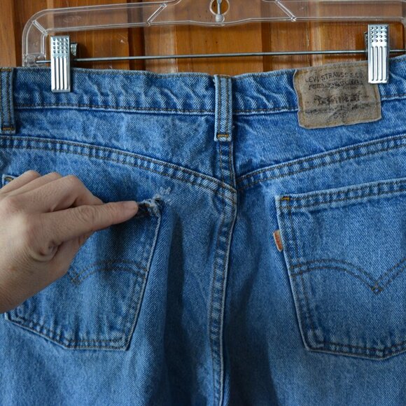 Vtg White Tab Levi's Tapered Jeans - Picture 13 of 14